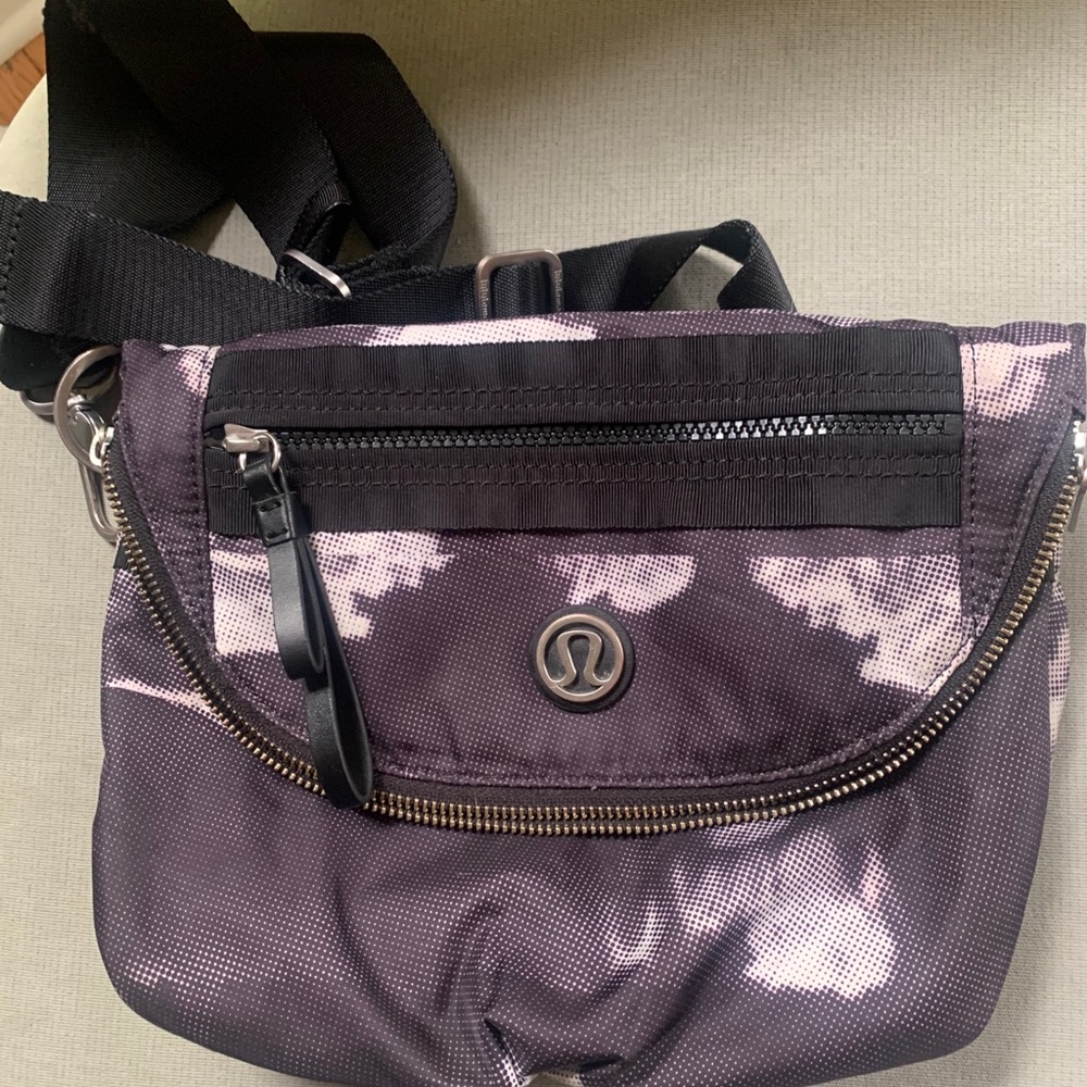 Lululemon All Night Festival Bag